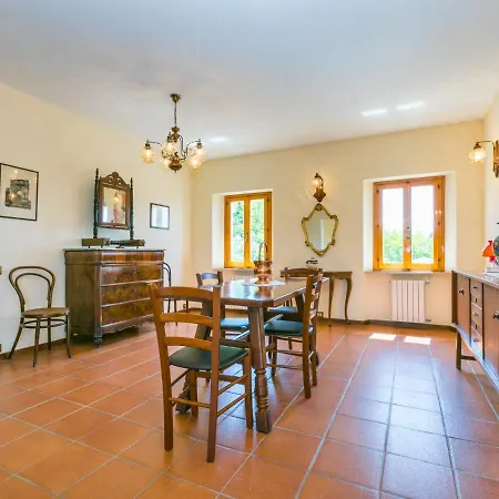 בית נופש Podere Santa Lucia By Interhome