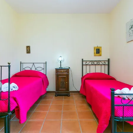 בית נופש Podere Santa Lucia By Interhome